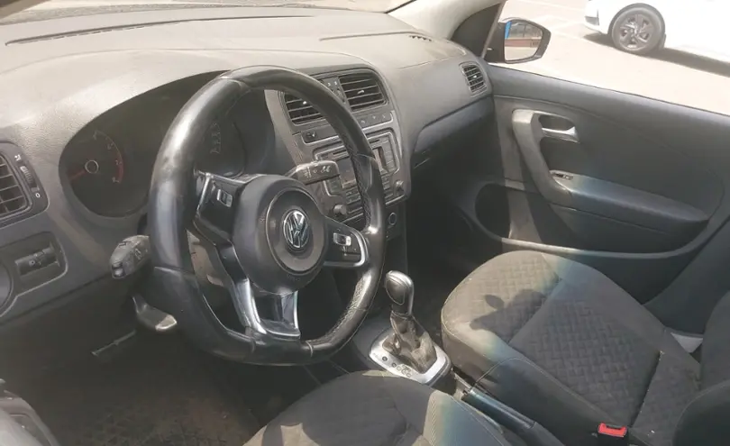Volkswagen Polo 2018 года за 6 200 000 тг. в Алматы фото 5