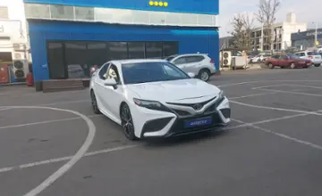 Toyota Camry 2020 года за 12 000 000 тг. в Алматы фото 2