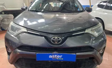 Toyota RAV4 2018 года за 9 500 000 тг. в Астана фото 2