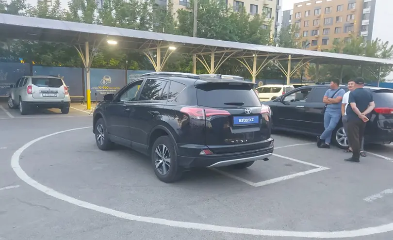 Toyota RAV4 2017 года за 12 000 000 тг. в Алматы фото 4