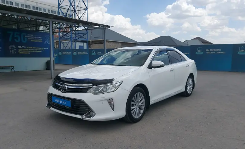Toyota Camry 2015 года за 12 800 000 тг. в Шымкент