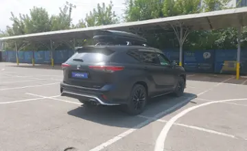 Toyota Highlander 2023 года за 28 000 000 тг. в Алматы фото 3