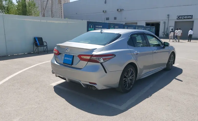 Toyota Camry 2018 года за 13 000 000 тг. в Шымкент фото 3