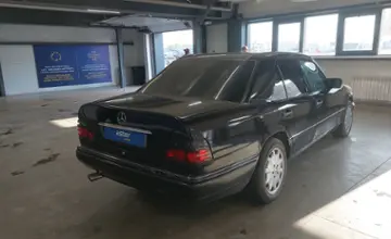 Mercedes-Benz E-Класс 1993 года за 1 400 000 тг. в Астана фото 3