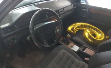 Mercedes-Benz E-Класс 1993 года за 1 400 000 тг. в Астана фото 5