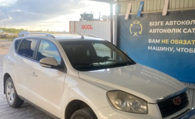 Geely Emgrand X7 2013 года за 3 500 000 тг. в Караганда фото 3