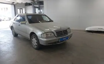 Mercedes-Benz C-Класс 1994 года за 1 200 000 тг. в Астана фото 2