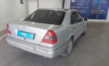 Mercedes-Benz C-Класс 1994 года за 1 200 000 тг. в Астана фото 3