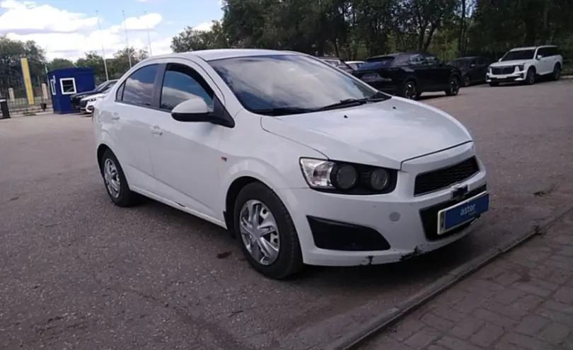 Chevrolet Aveo 2015 года за 3 500 000 тг. в Актобе фото 3