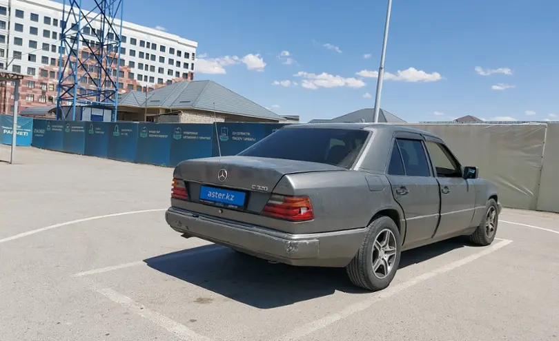 Mercedes-Benz W124 1988 года за 1 200 000 тг. в Шымкент фото 3
