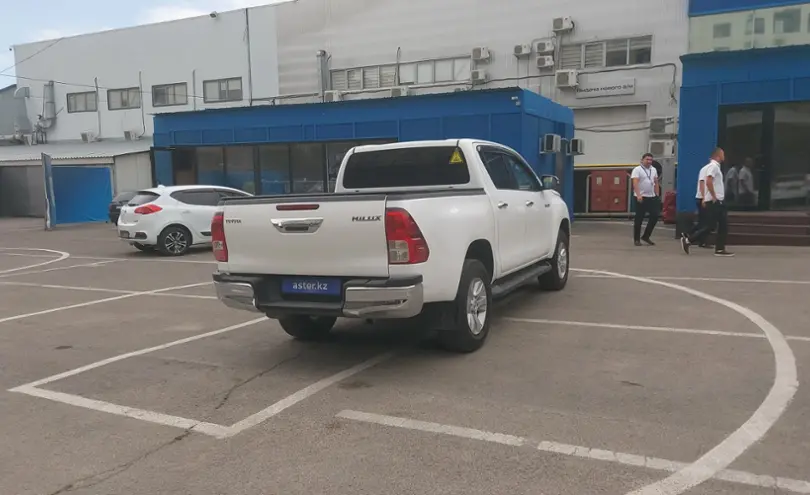 Toyota Hilux 2016 года за 15 700 000 тг. в Алматы фото 3