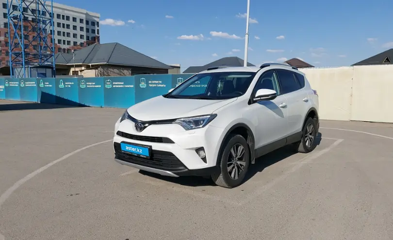 Toyota RAV4 2019 года за 14 000 000 тг. в Шымкент