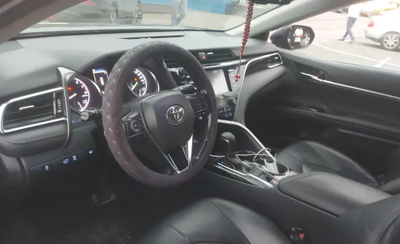 Toyota Camry 2019 года за 16 000 000 тг. в Алматы фото 5