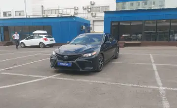 Toyota Camry 2018 года за 13 000 000 тг. в Алматы фото 1