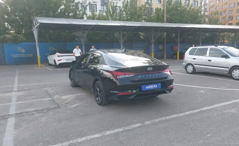 Hyundai Elantra 2022 года за 9 300 000 тг. в Алматы фото 4