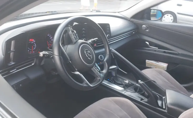 Hyundai Elantra 2022 года за 9 300 000 тг. в Алматы фото 5