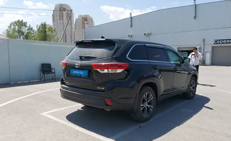 Toyota Highlander 2019 года за 19 000 000 тг. в Шымкент фото 3