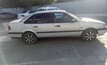 Volkswagen Passat 1994 года за 1 500 000 тг. в Уральск фото 4