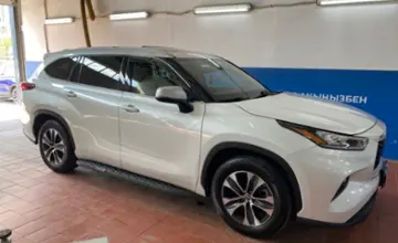 Toyota Highlander 2022 года за 30 000 000 тг. в Астана фото 4
