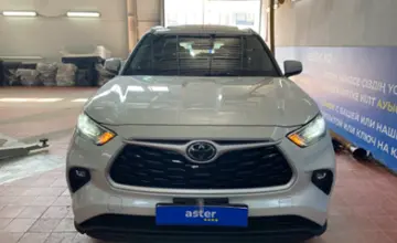 Toyota Highlander 2022 года за 30 000 000 тг. в Астана фото 2