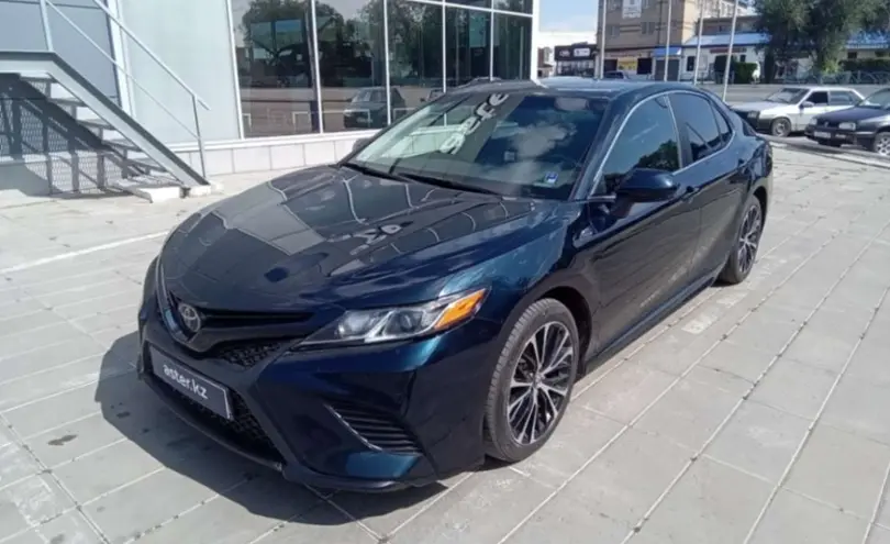 Toyota Camry 2018 года за 12 500 000 тг. в Уральск