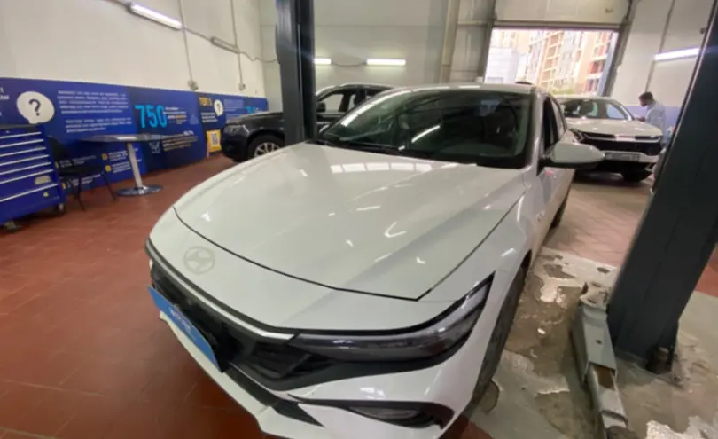 Hyundai Elantra 2024 года за 9 500 000 тг. в Астана