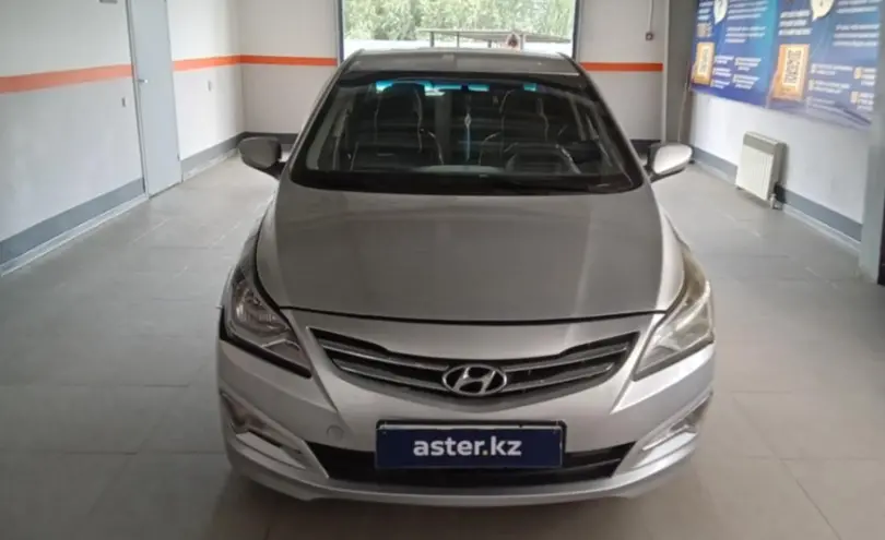 Hyundai Accent 2015 года за 3 200 000 тг. в Уральск фото 2