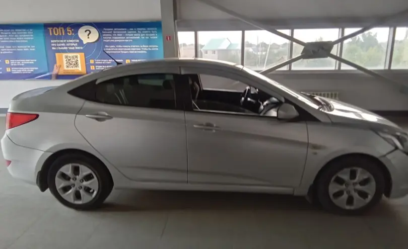 Hyundai Accent 2015 года за 3 200 000 тг. в Уральск фото 4