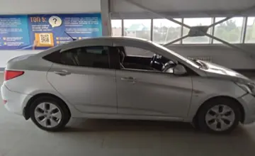 Hyundai Accent 2015 года за 3 200 000 тг. в Уральск фото 4