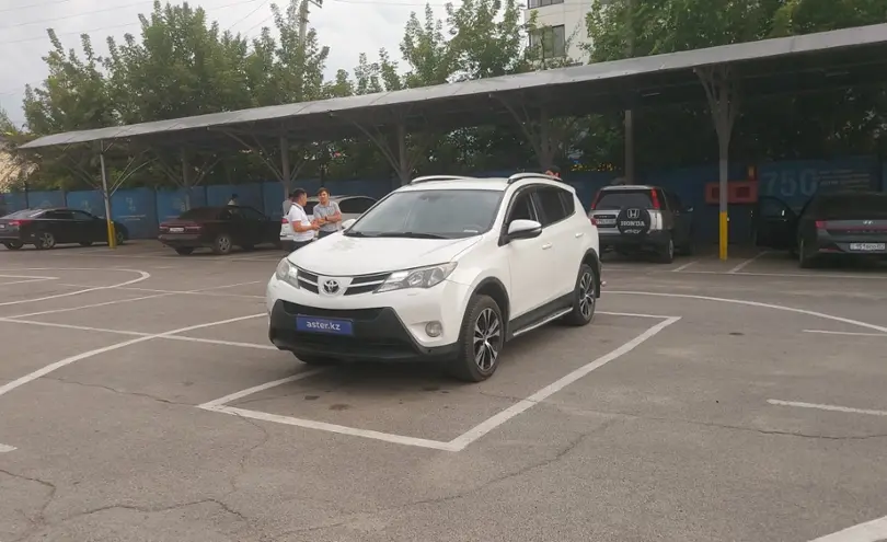 Toyota RAV4 2014 года за 10 800 000 тг. в Алматы