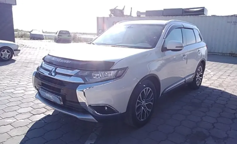 Mitsubishi Outlander 2018 года за 9 500 000 тг. в Караганда