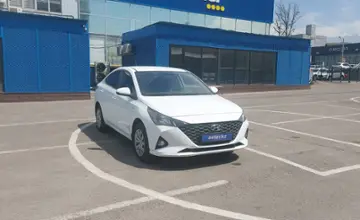 Hyundai Solaris 2021 года за 6 900 000 тг. в Алматы фото 2