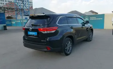Toyota Highlander 2017 года за 18 500 000 тг. в Шымкент фото 3