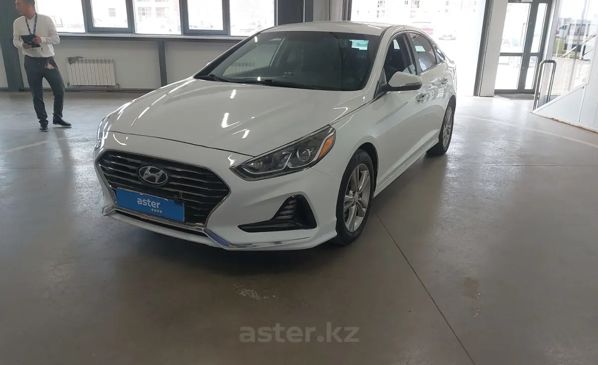 Hyundai Sonata 2017 года за 8 600 000 тг. в Астана