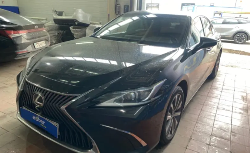 Lexus ES 2020 года за 20 000 000 тг. в Астана