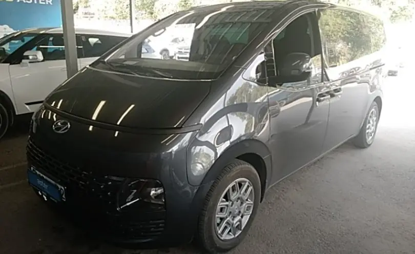 Hyundai Staria 2021 года за 18 000 000 тг. в Алматы