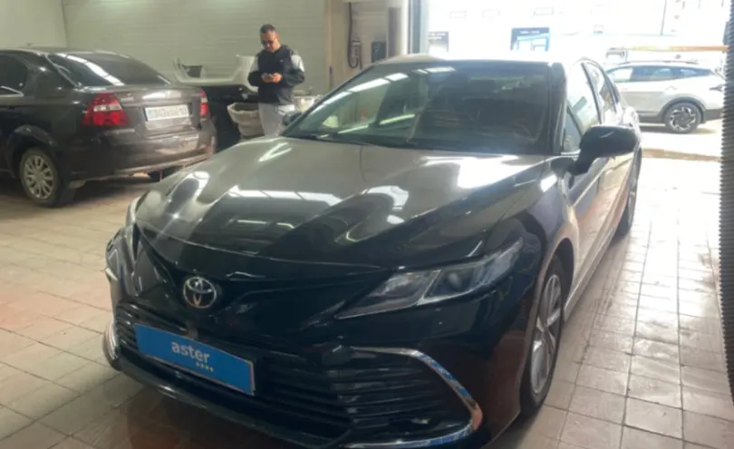 Toyota Camry 2023 года за 17 000 000 тг. в Астана