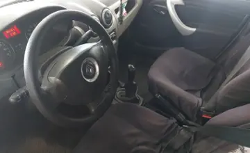 Renault Logan 2013 года за 1 500 000 тг. в Астана фото 5