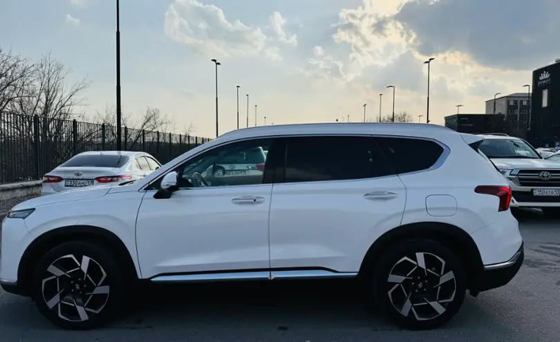 Hyundai Santa Fe 2022 года за 22 000 000 тг. в Шымкент