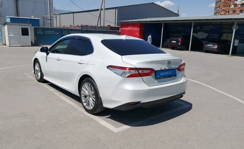 Toyota Camry 2019 года за 13 500 000 тг. в Шымкент фото 4