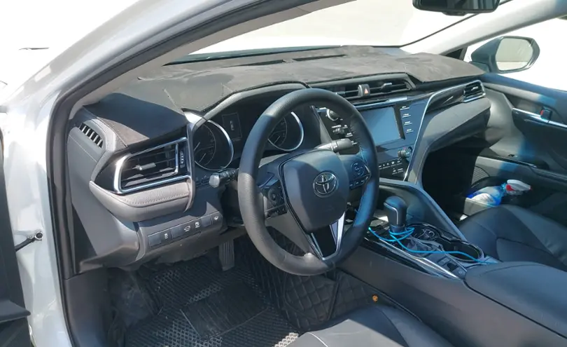 Toyota Camry 2019 года за 13 500 000 тг. в Шымкент фото 5