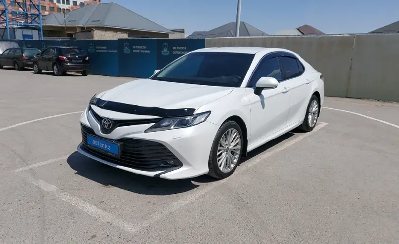 Toyota Camry 2019 года за 13 500 000 тг. в Шымкент