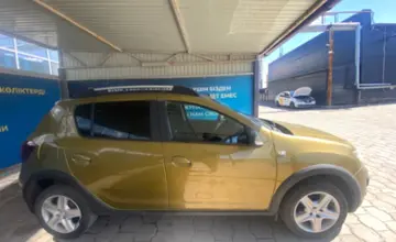 Renault Sandero 2015 года за 4 600 000 тг. в Караганда фото 4