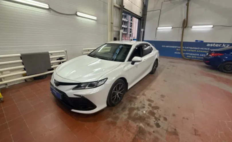 Toyota Camry 2023 года за 17 000 000 тг. в Астана