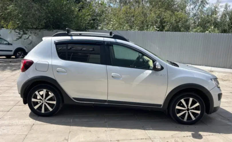 Renault Sandero 2017 года за 4 500 000 тг. в Уральск фото 4