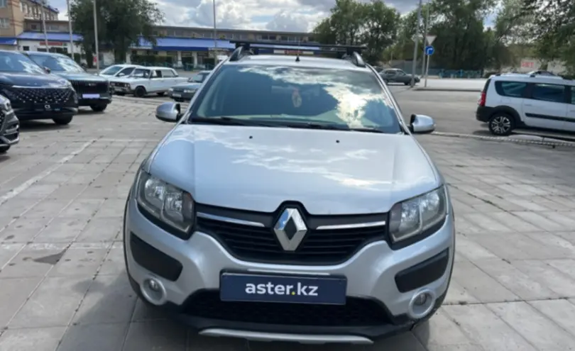 Renault Sandero 2017 года за 4 500 000 тг. в Уральск фото 2