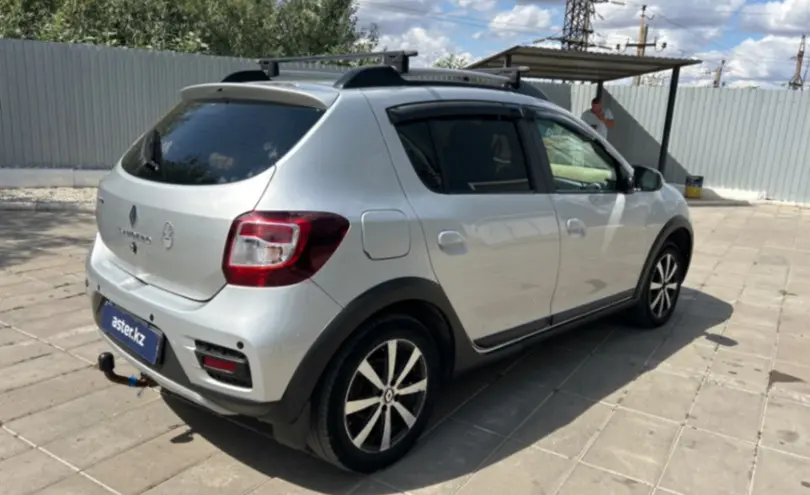 Renault Sandero 2017 года за 4 500 000 тг. в Уральск фото 5