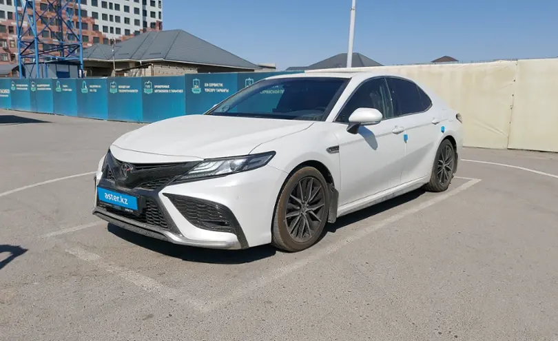 Toyota Camry 2023 года за 22 000 000 тг. в Шымкент