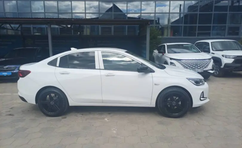 Chevrolet Onix 2023 года за 8 000 000 тг. в Караганда фото 4