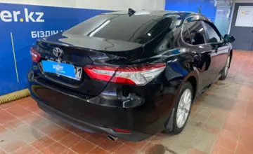Toyota Camry 2021 года за 16 000 000 тг. в Астана